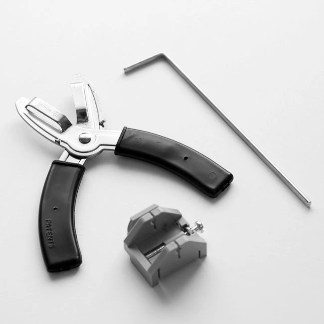 Coupe-lamelles Métal Et Noir Pour Store Vénitien 1 Coupe-lamelles Métal Et Noir Pour Store Vénitien