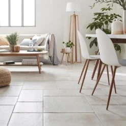 Carrelage Sol Et Mur Forte Effet Pierre Blanc Cassé Monastère L.30 X L.30 Cm