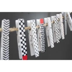 Lot De 16 Pinces à Linge Multicolore, Dotty -Maison Série Magasin lot de 16 pinces a linge multicolore dotty 3